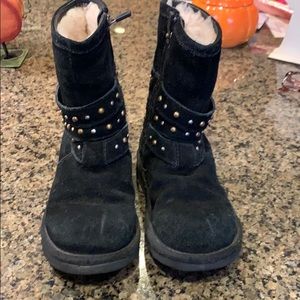 Girls size 13 UGG boots good condition